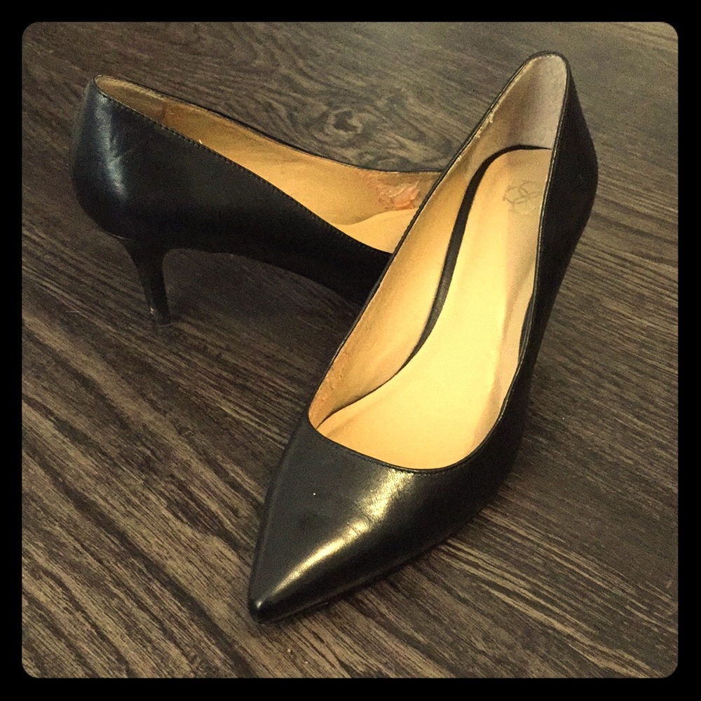 Ann Taylor black heels